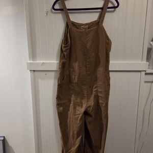 Universal Thread Tan Overalls/Jumpsuit Size Small